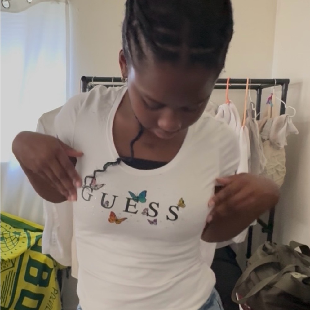 Y2K Guess White Short Sleeve Tee